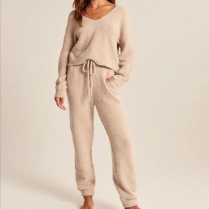 Abercrombie Cozy Sunday Sweatpants - Medium